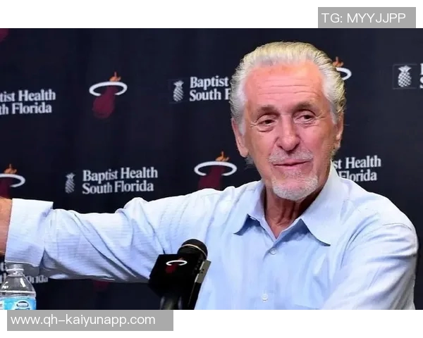 篮网主帅谈海史密斯缺席对抗训练的重要性及其对年轻球员的领导作用